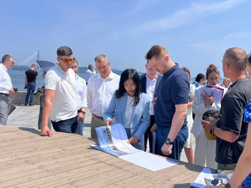 Заместитель полпреда в ДФО проверил готовность павильона Забайкалья в рамках подготовки к ВЭФ 